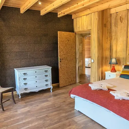 Quinta Da Silveira Country house *